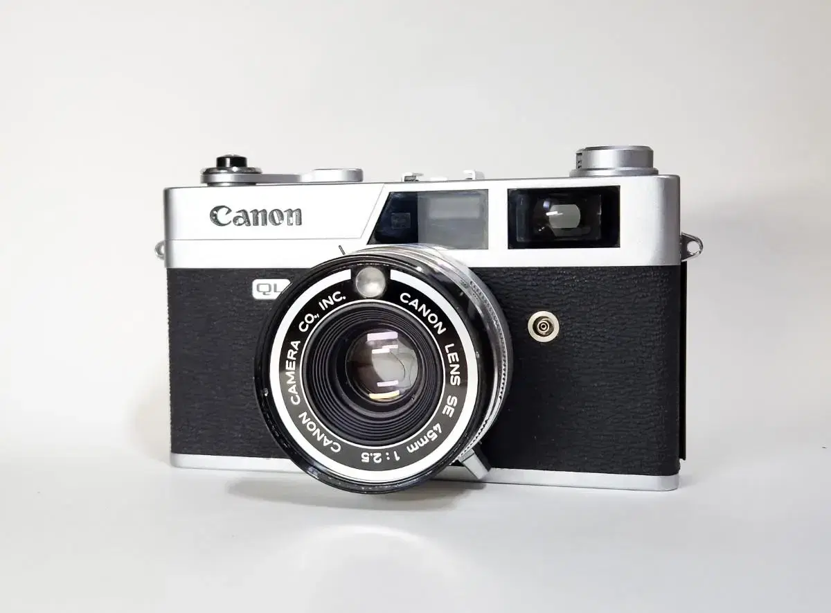 CANON CANONET--QL 25. 필름카메라.정상작동.